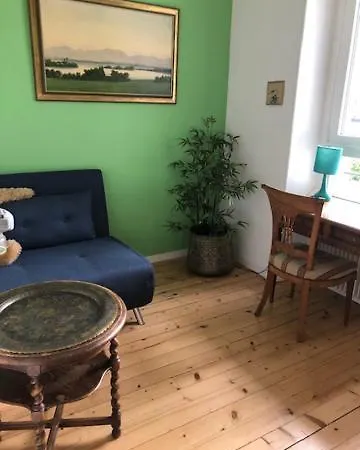 Bed & Breakfast La Maison Des Copains 3*