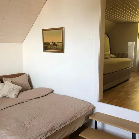 La Maison Des Copains Bed & Breakfast