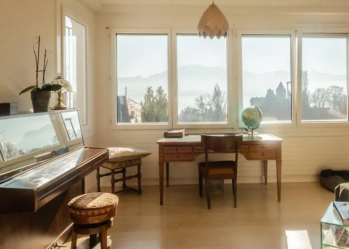 La Maison Des Copains 블로네이