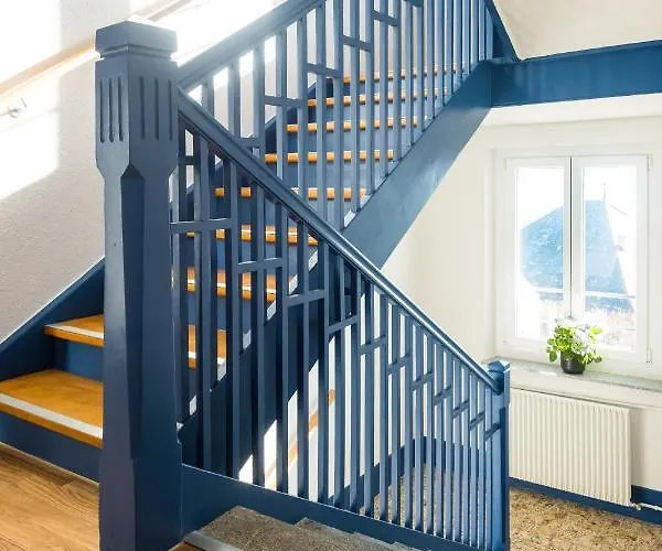 La Maison Des Copains