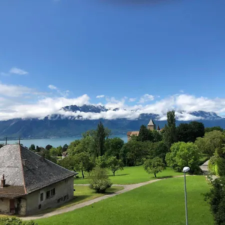 La Maison Des Copains Bed & Breakfast 3*