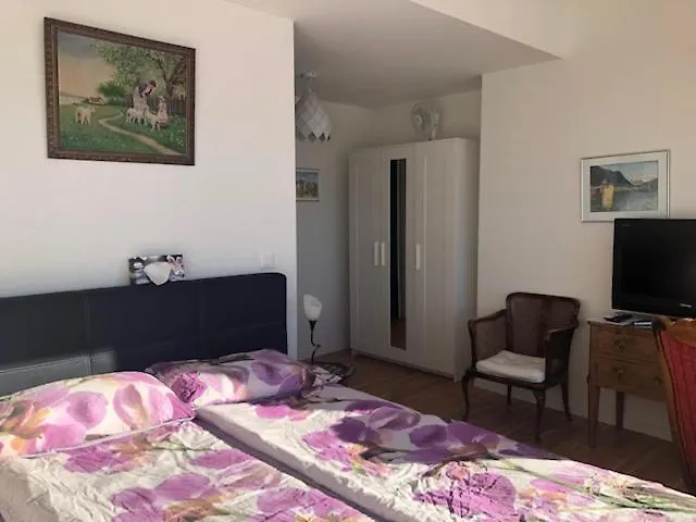 La Maison Des Copains Nocleg ze śniadaniem Blonay