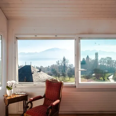 La Maison Des Copains